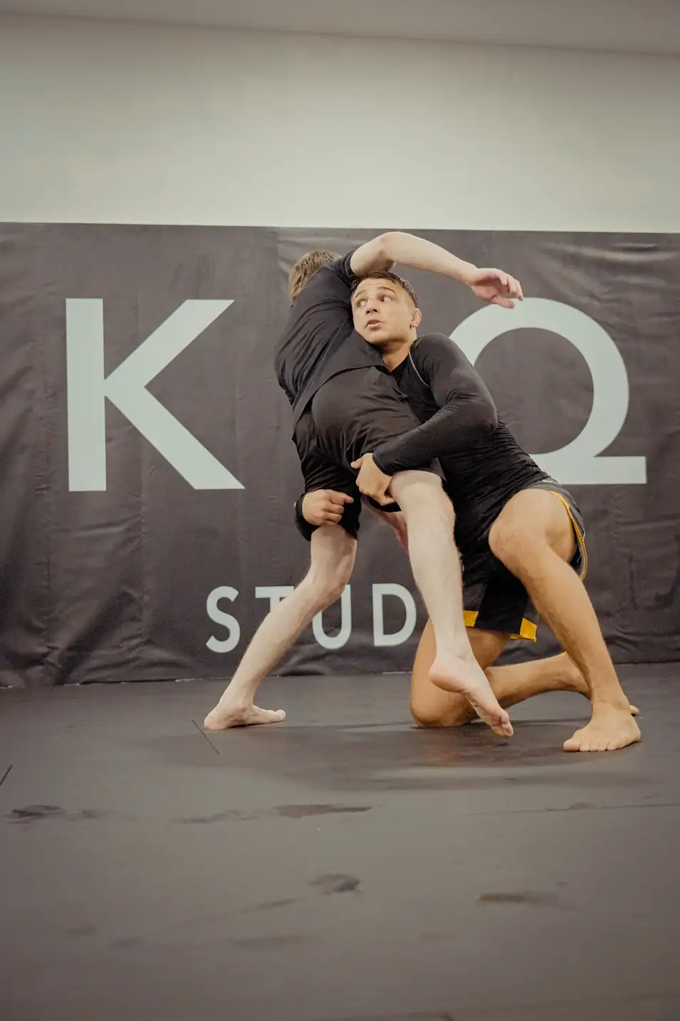 Training für Ringen im KIQ Studio Lepzig.