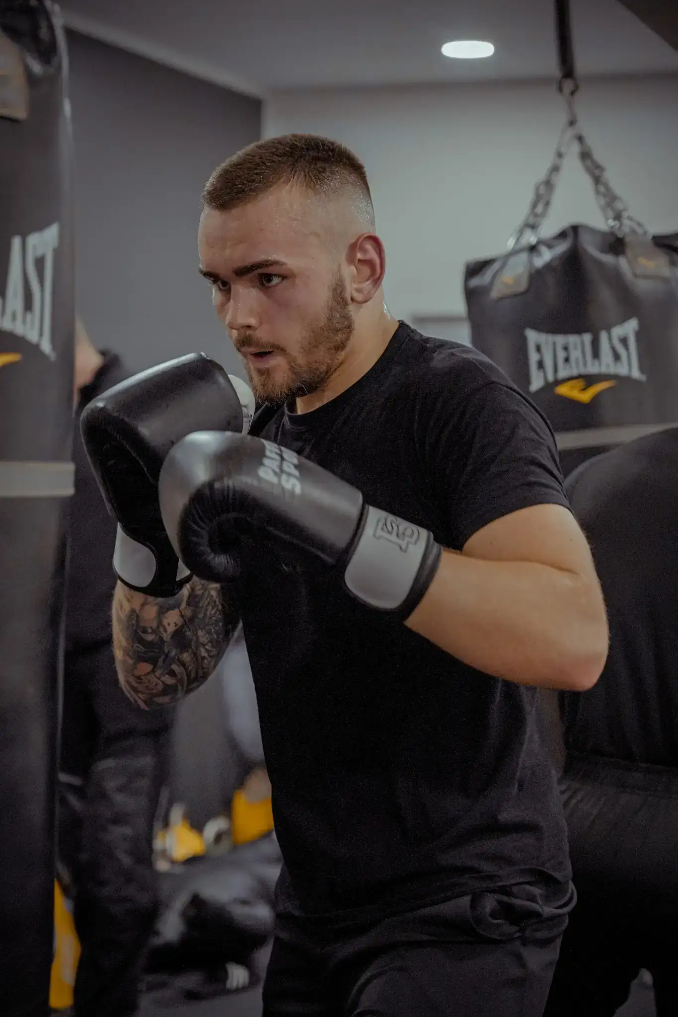 Mitglied beim Boxen Basic Training in der Kampfsportschule Kampf IQ